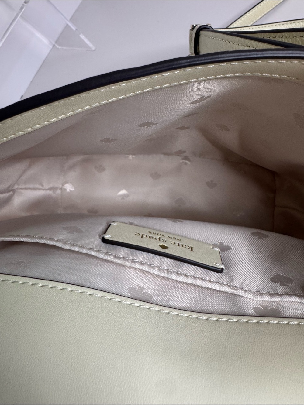 #422 Kate Spade Emmie Flap Crossbody Bag - Picture 11 of 17